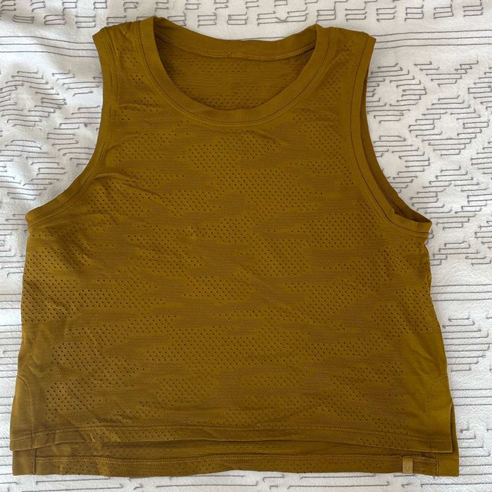 Lululemon sculpt tank size 6